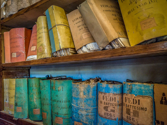 DEN18858 46584 juror